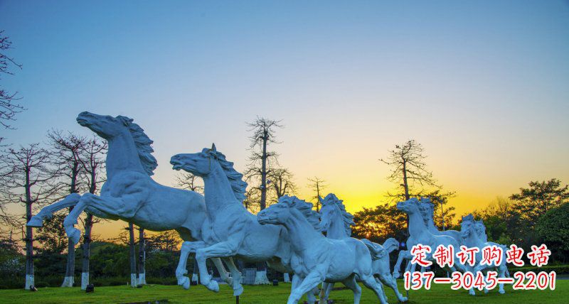 宁夏新颖活力的马群雕塑奔跑的马
