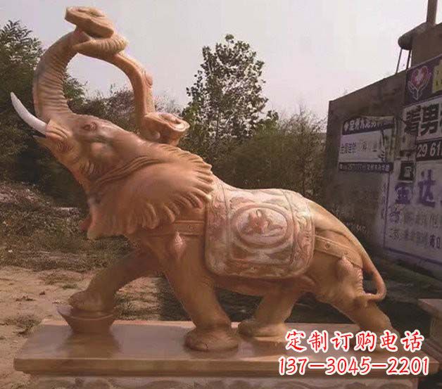 宁夏大象雕塑鼻卷如意