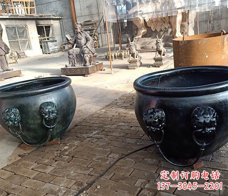 宁夏铜雕制的水缸摆件