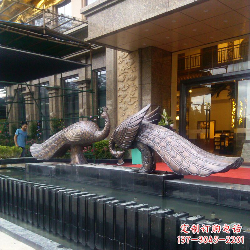 宁夏精美孔雀铜雕