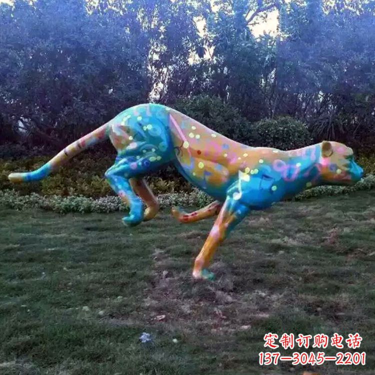 宁夏玻璃钢彩绘豹子雕塑艺术精美动物摆件