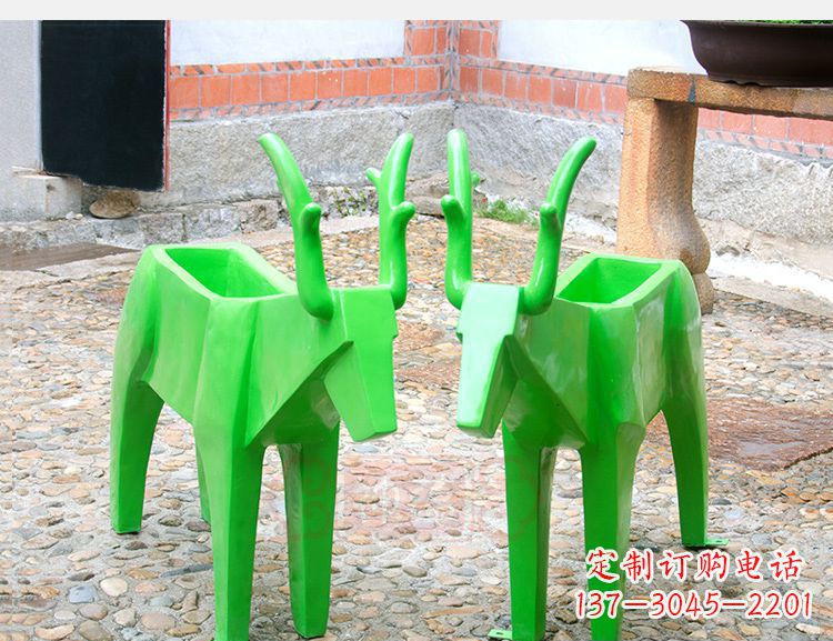 宁夏玻璃钢几何花盆雕塑——给动物们一个温暖的家