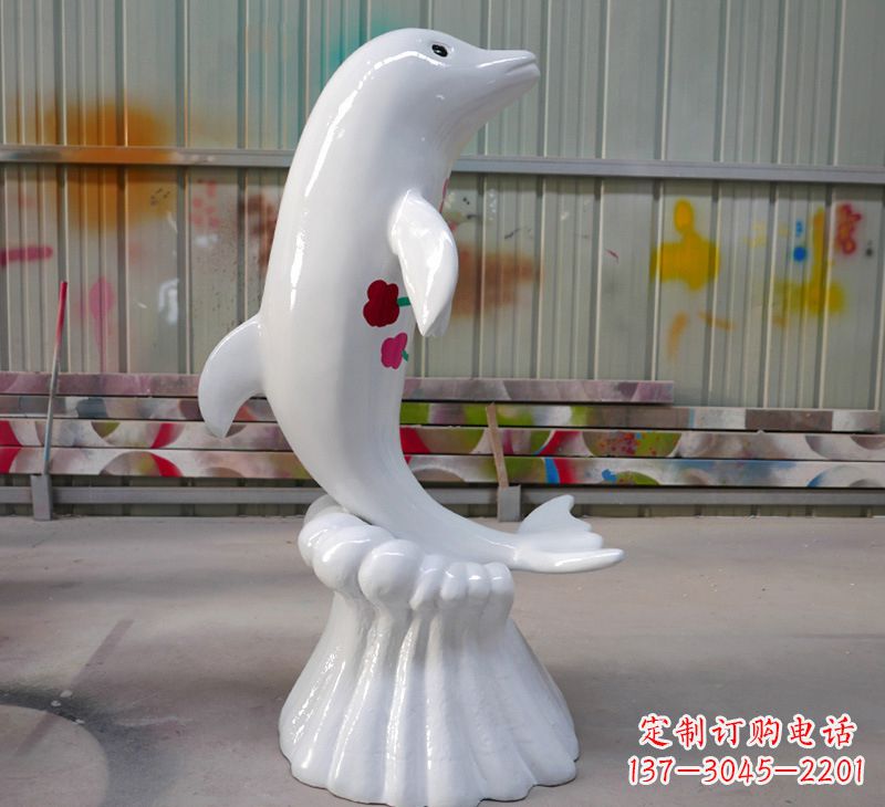 宁夏玻璃钢戏水海豚景观标识