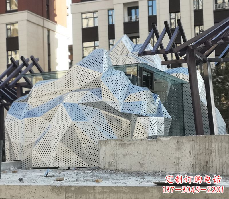 宁夏不锈钢假山雕塑给空间带来更多活力