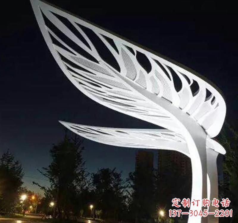 宁夏不锈钢树叶雕塑点缀城市景观