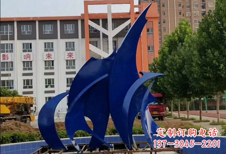 宁夏不锈钢船帆雕塑象征着自由和希望