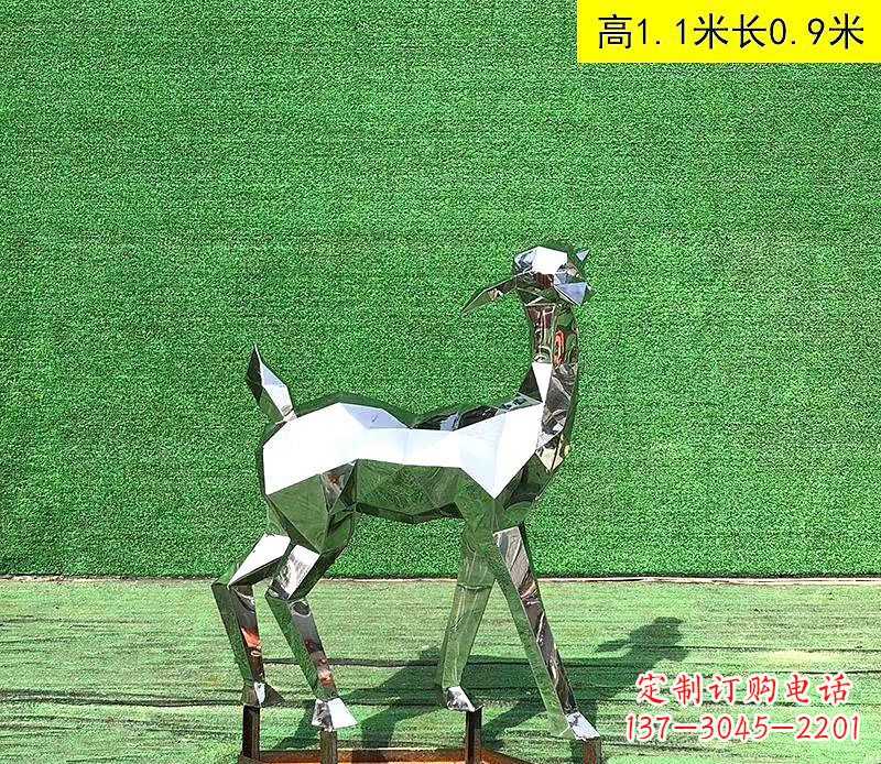 宁夏不锈钢小鹿雕塑精致而可爱