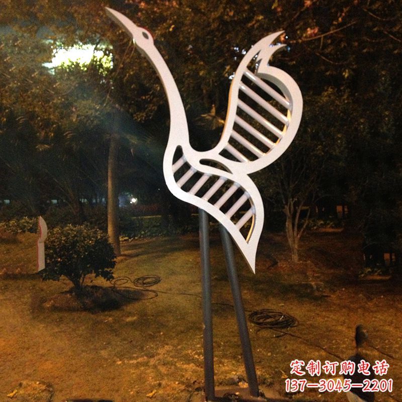 宁夏仙鹤雕塑精美的不锈钢制作