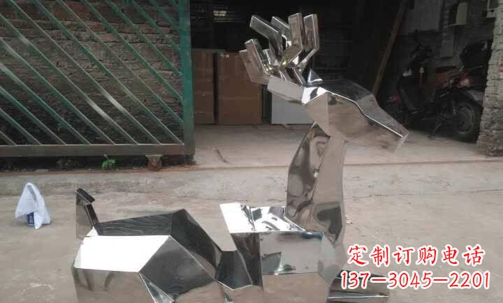 宁夏不锈钢鹿雕塑艺术之美