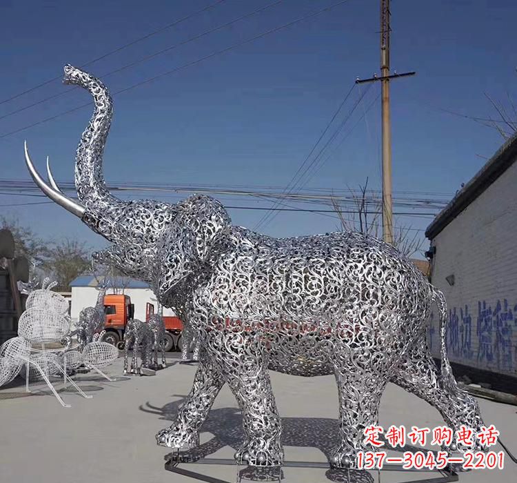 宁夏不锈钢大象雕塑象征力量与美丽