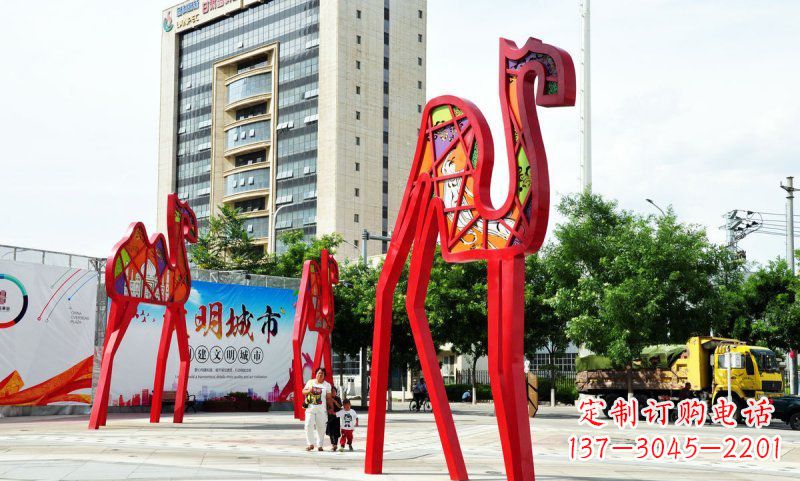 宁夏不锈钢大型骆驼雕塑
