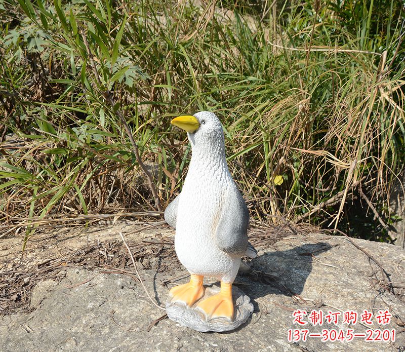 宁夏和平鸽雕塑传递和平的美丽象征