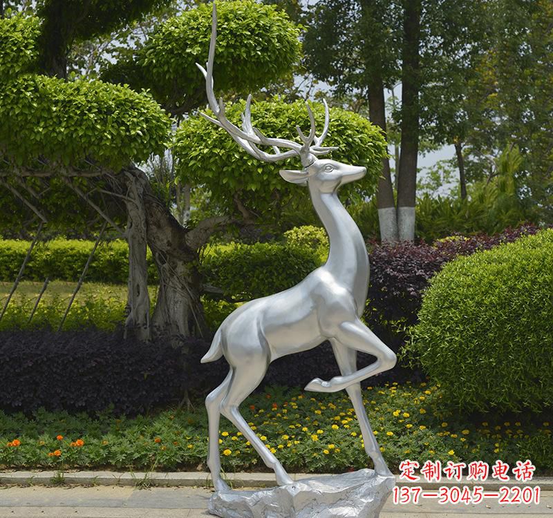 宁夏不锈钢梅花鹿雕塑艺术与自然的完美结合