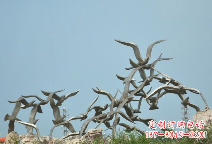 宁夏不锈钢大雁雕塑一只翱翔天际的艺术品
