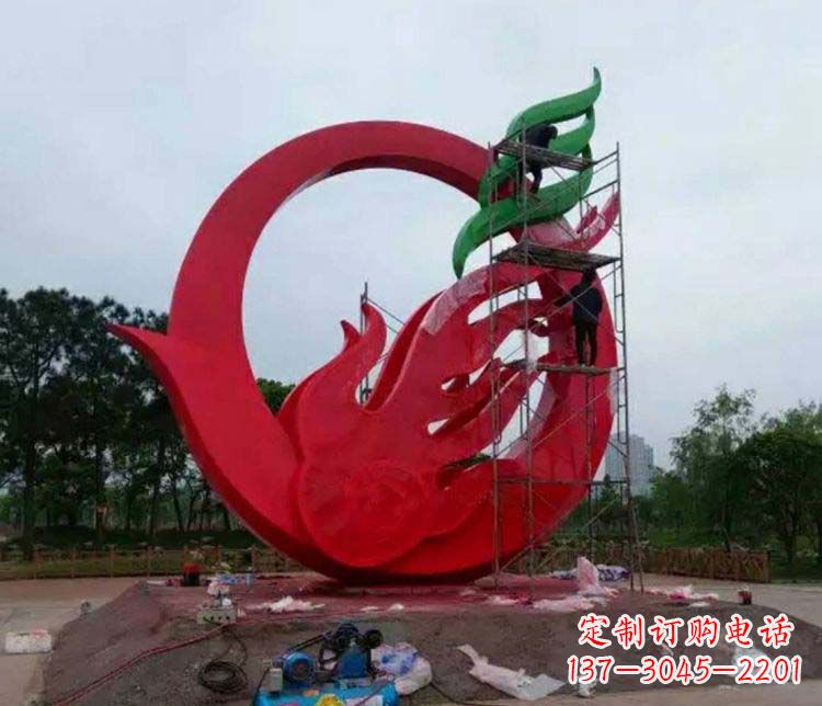 宁夏不锈钢凤凰雕塑精美而又神秘
