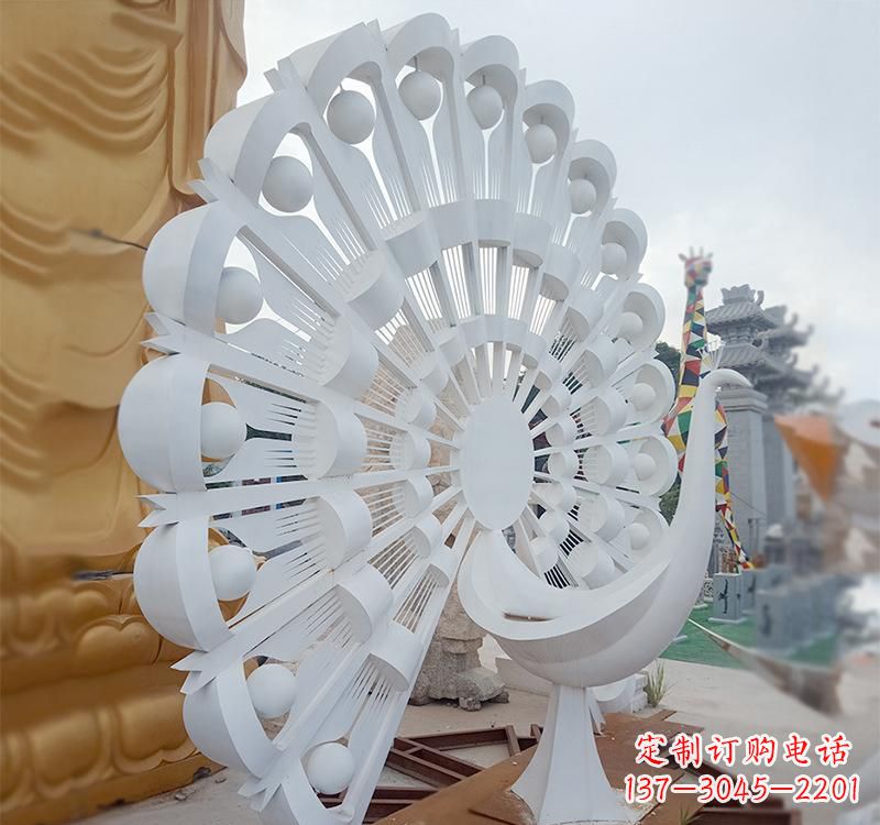 宁夏不锈钢孔雀雕塑美丽的艺术品