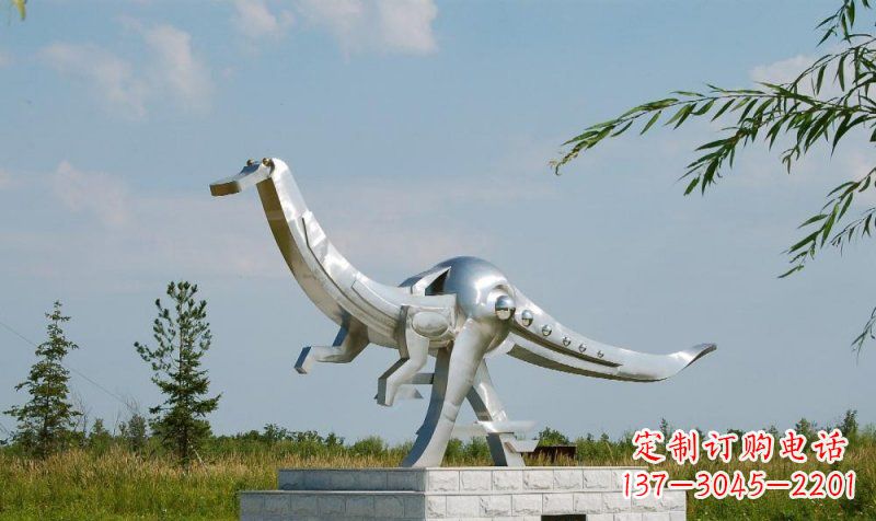 宁夏不锈钢鸭嘴龙雕塑艺术与自然完美结合