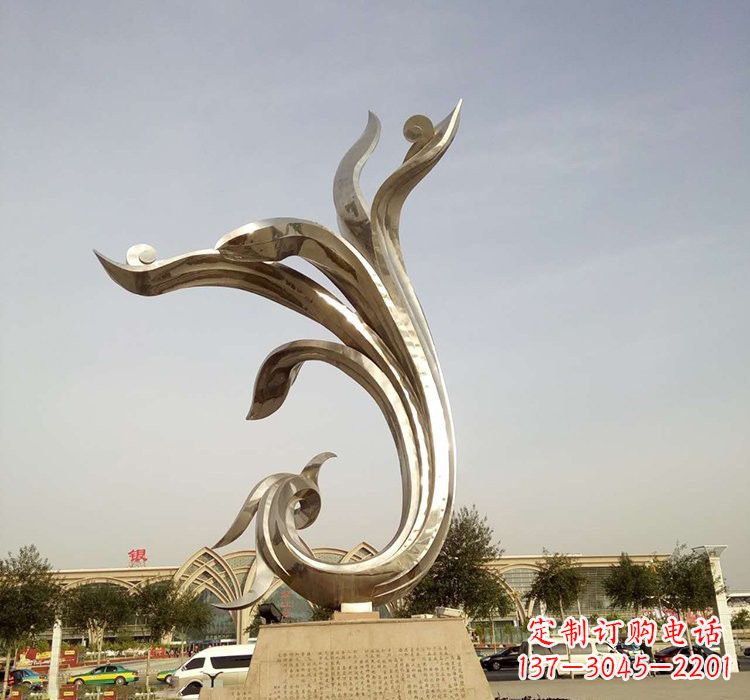 宁夏凤凰雕塑,让不锈钢广场更加精彩