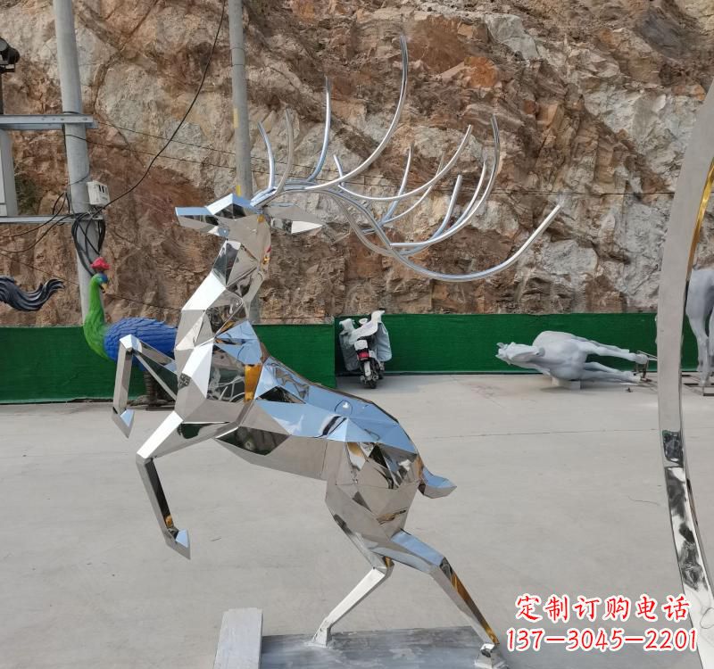 宁夏梅花鹿雕塑美丽而神秘的存在
