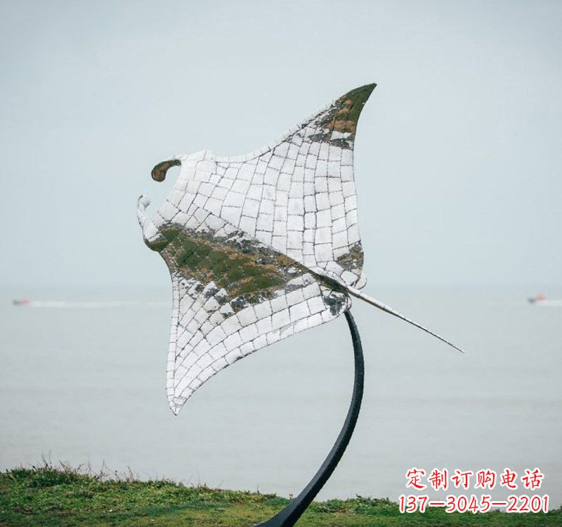 宁夏不锈钢海洋动物蝠鲼雕塑艺术与环保的完美结合