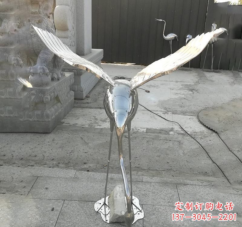 宁夏不锈钢仙鹤雕塑美丽与坚固并存