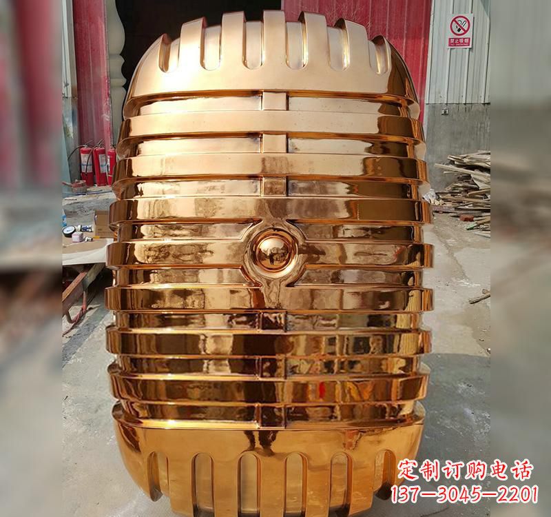 宁夏不锈钢话筒雕塑传承历史的象征