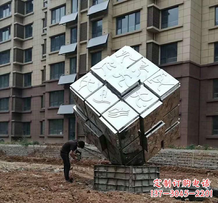 宁夏不锈钢景观魔方雕塑——现代科技的精妙结合