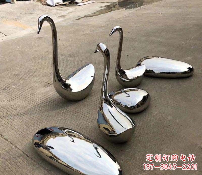 宁夏精美绝伦的鹅卵石雕塑