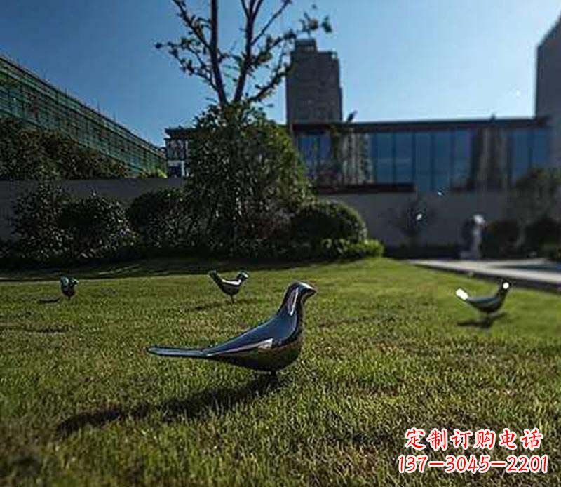 宁夏不锈钢镜面鸽子雕塑象征和平与美丽
