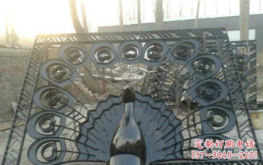 宁夏不锈钢孔雀开屏景观雕塑