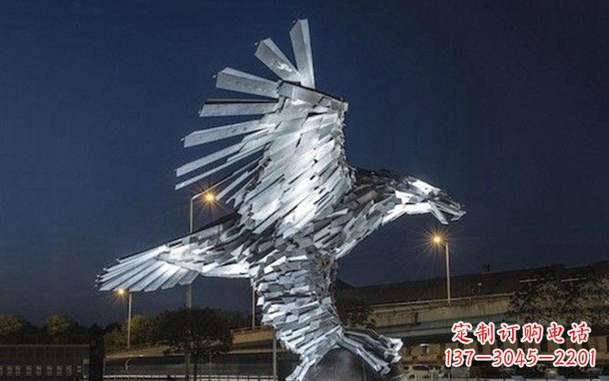 宁夏金色老鹰展翅飞翔——不锈钢老鹰抓球广场景观雕塑