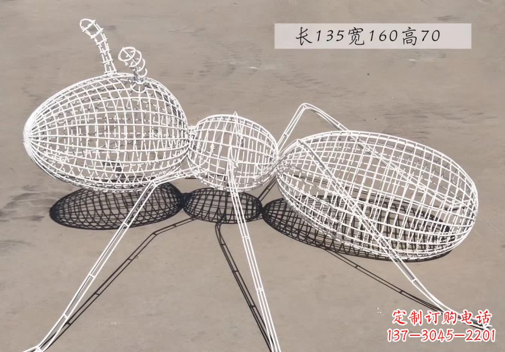 宁夏不锈钢镂空蚂蚁雕塑艺术精美的象征