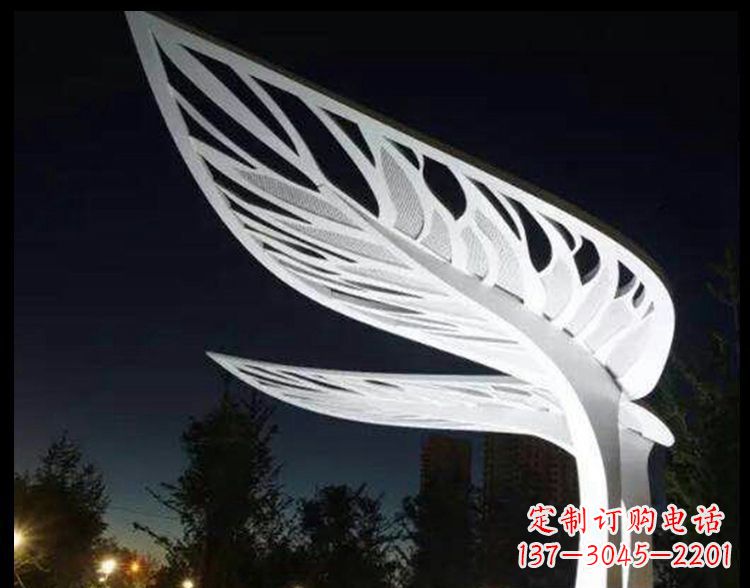 宁夏不锈钢镂空树叶雕塑点缀景观