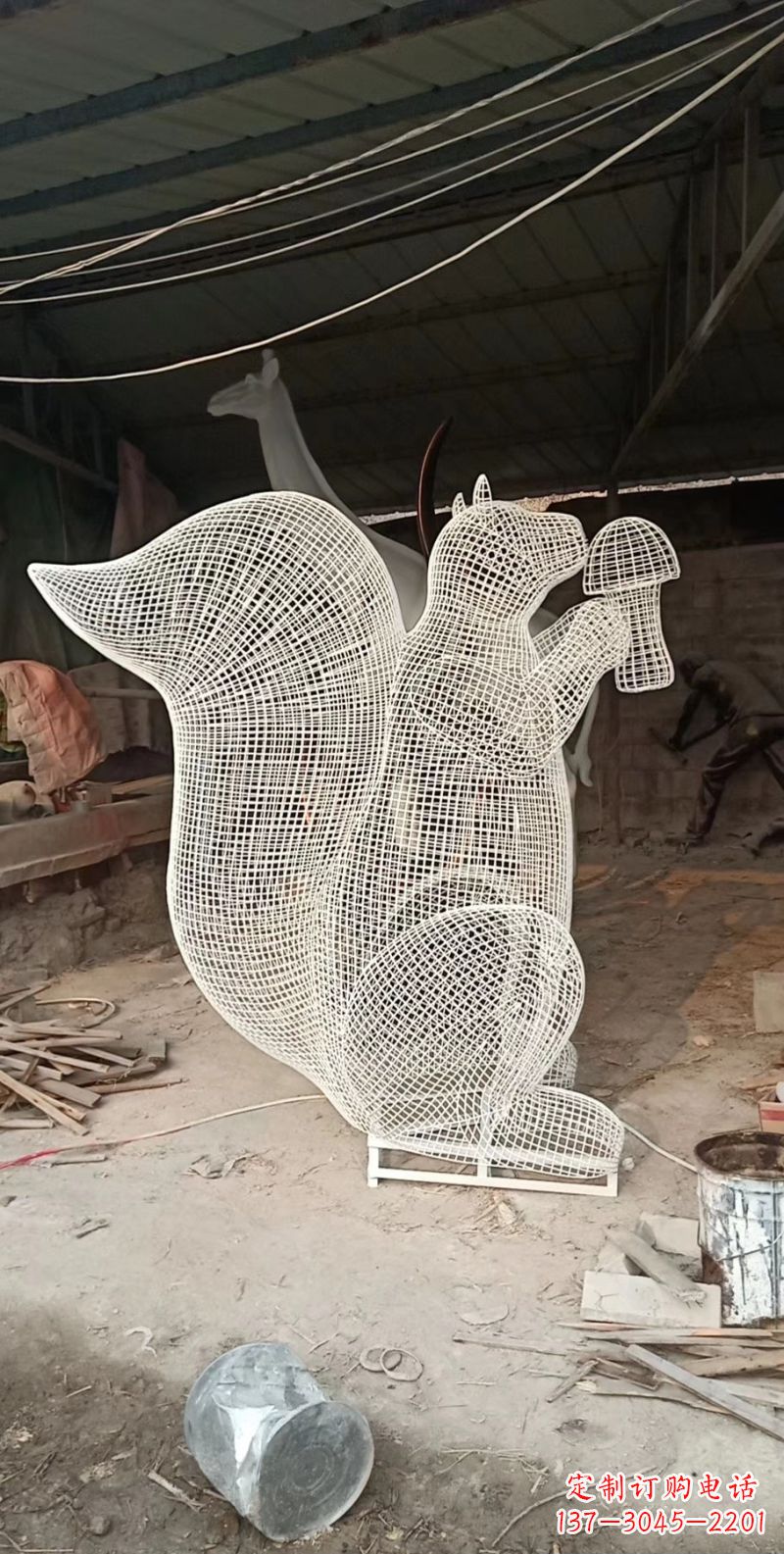 宁夏不锈钢松鼠雕塑精美的艺术作品