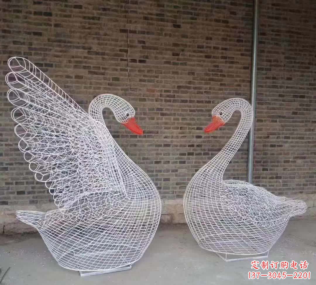 宁夏不锈钢镂空天鹅雕塑——美丽动人