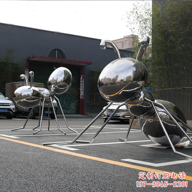 宁夏蚂蚁雕塑给城市街道带来活力