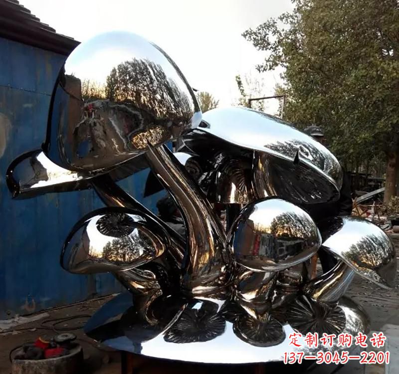 宁夏不锈钢蘑菇雕塑给空间增添活力