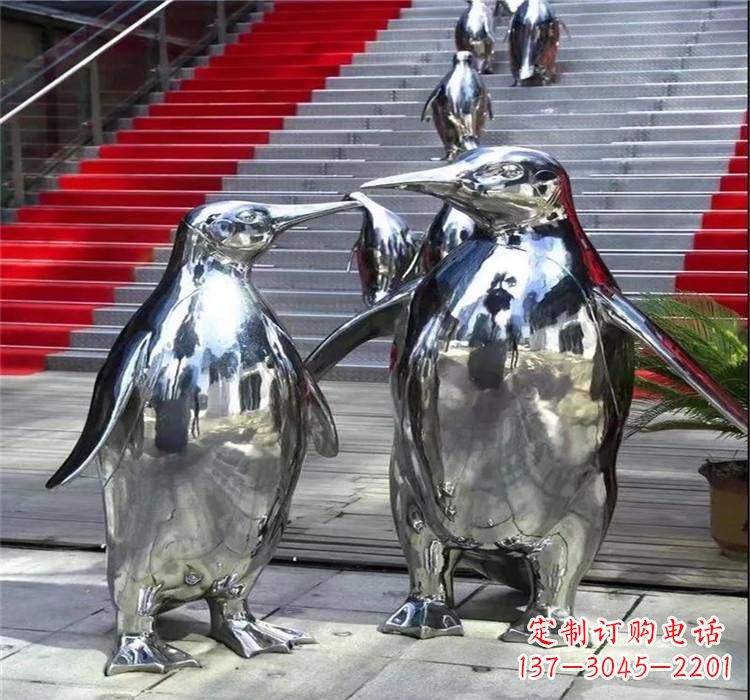 宁夏不锈钢企鹅雕塑海洋生物的艺术表现