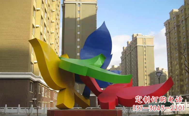 宁夏不锈钢树叶景观雕塑美丽而精致