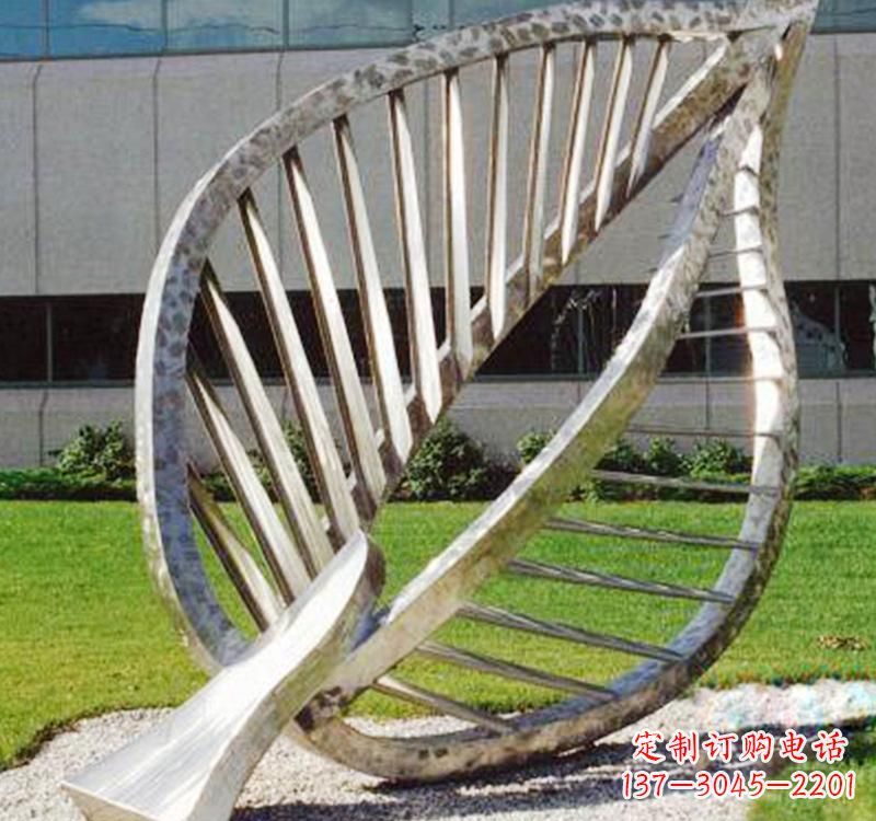 宁夏不锈钢树叶镂空景观雕塑精美而古朴