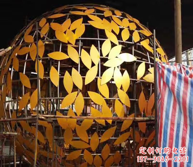 宁夏不锈钢树叶镂空球景观雕塑