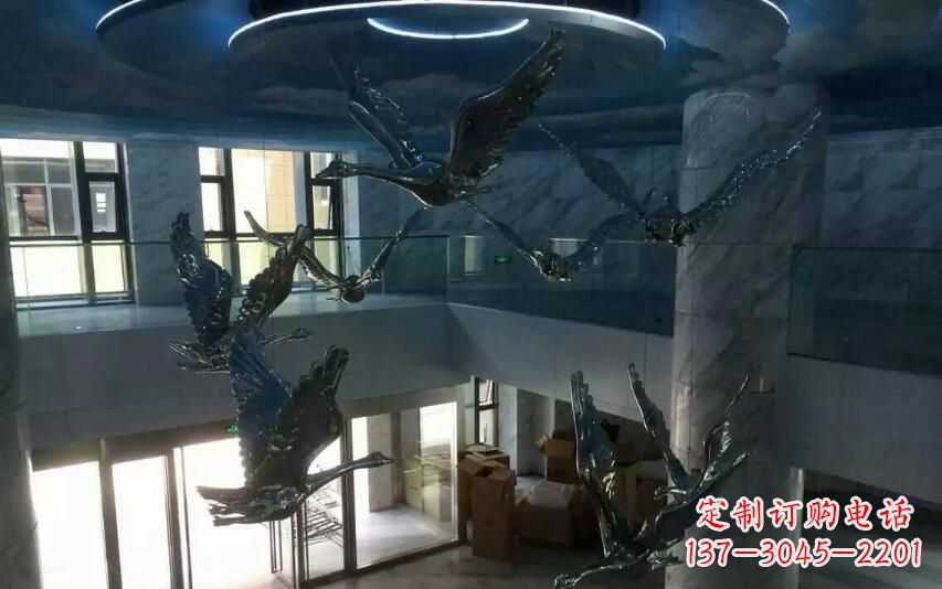 宁夏不锈钢天鹅雕塑赋予室内空间灵动之美