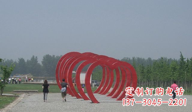 宁夏不锈钢心形拱门雕塑美丽而神圣