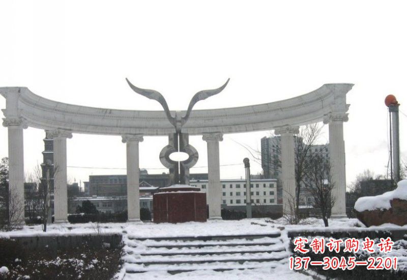 宁夏雄鹰展翅——一件精美的不锈钢雕塑
