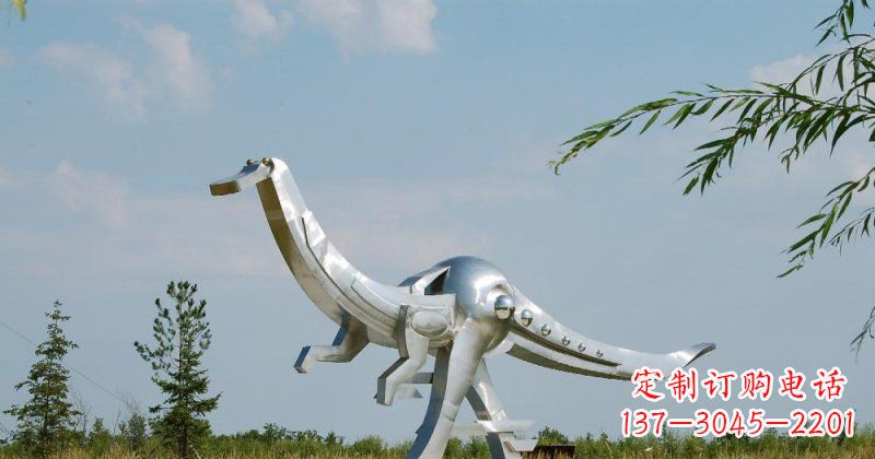 宁夏不锈钢鸭嘴龙雕塑传递自然之美
