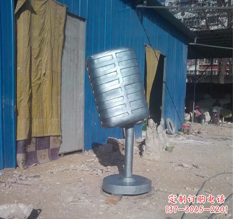 宁夏不锈钢艺术话筒雕塑——传承精神文化