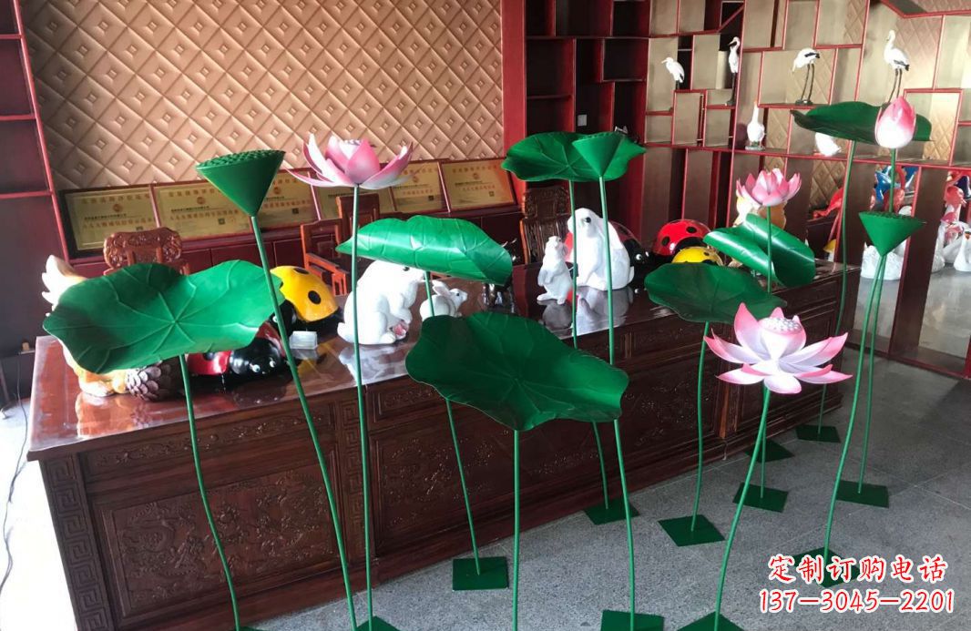 宁夏精美不锈钢荷叶雕塑