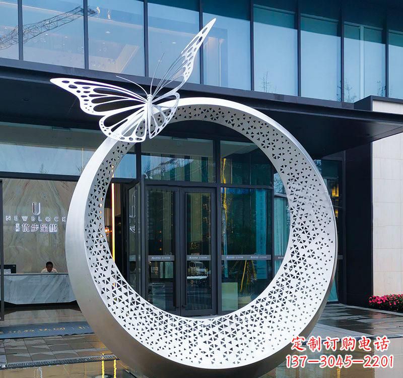 宁夏不锈钢园林戒指雕塑精美细腻的艺术品