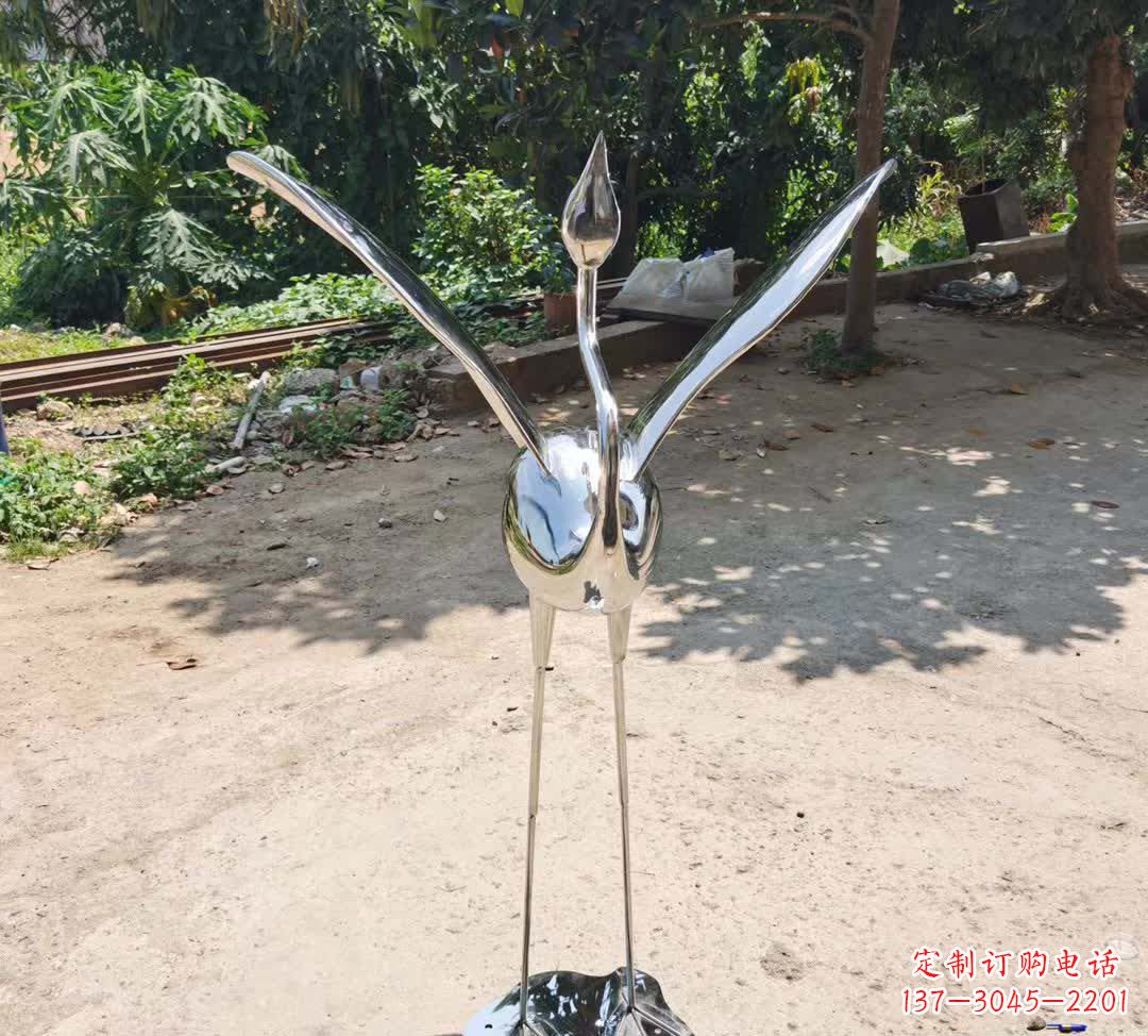宁夏不锈钢仙鹤雕塑——传承灵动之美