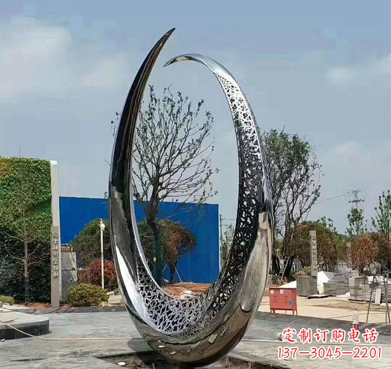 宁夏不锈钢圆环雕塑将艺术与实用结合